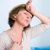 ¿LA FALTA DE LUBRICACIÓN ES UNA SEÑAL DE LA MENOPAUSIA? ¿LA FALTA DE LUBRICACIÓN ES UNA SEÑAL DE LA MENOPAUSIA?