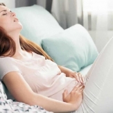 ¿UNA MUJER SE PUEDE EMBARAZAR CUANDO COMIENZA A MENSTRUAR? ¿UNA MUJER SE PUEDE EMBARAZAR CUANDO COMIENZA A MENSTRUAR?