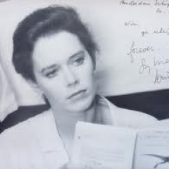 “…Me sentí como la primera vez que me vino la menstruación: orgullosa de ser mujer…”  - Sylvia Kristel  