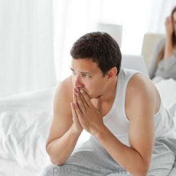 ELLA SE BURLA PORQUE ME CRECIÓ EL PECHO.