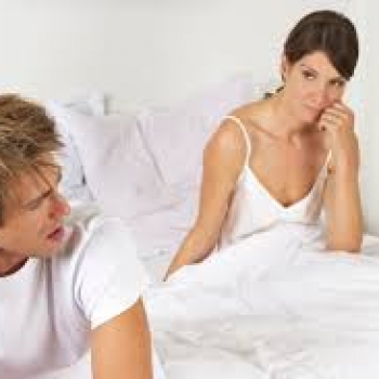 ME RÍO CON EL ORGASMO Y MI ESPOSO SE ENOJA ME RÍO CON EL ORGASMO Y MI ESPOSO SE ENOJA