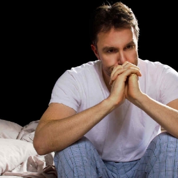 SOLO SE ENCIENDE SI LE DOY CELOS